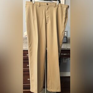 Haggar Cool 18 Pro Classic Fit Flat Front Khaki Pants size 40x32